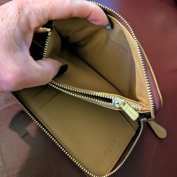 Coach Pink and Brown Wallet medium ID zip - Picture 11 of 13